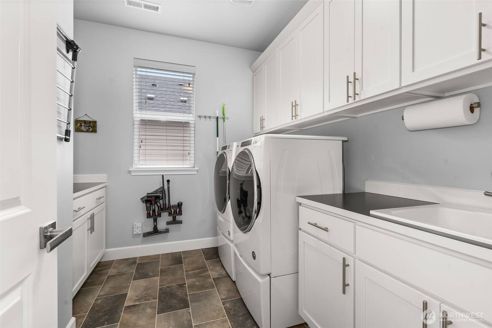 3640 Oakwood St SE Lacey, WA 98513