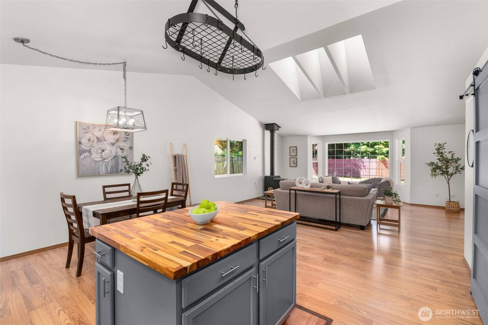 4416 Montclair Dr SE Lacey, WA 98503