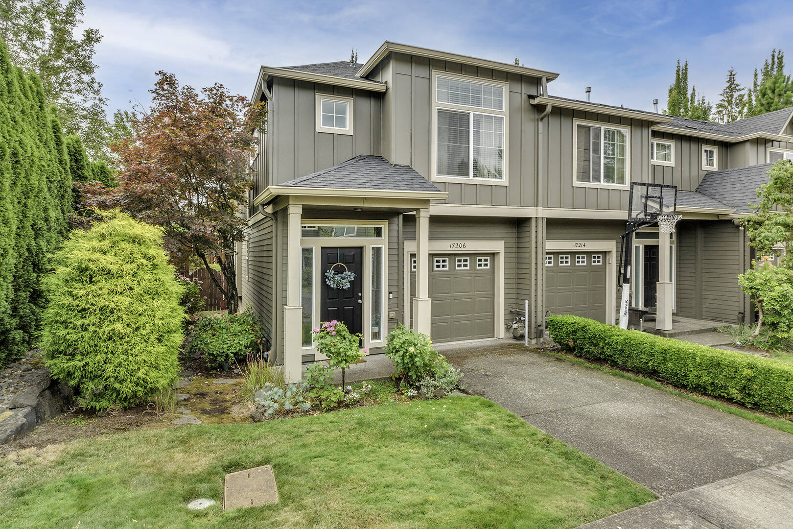  17206 NW Widgi Creek Ct  Beaverton, OR 97006