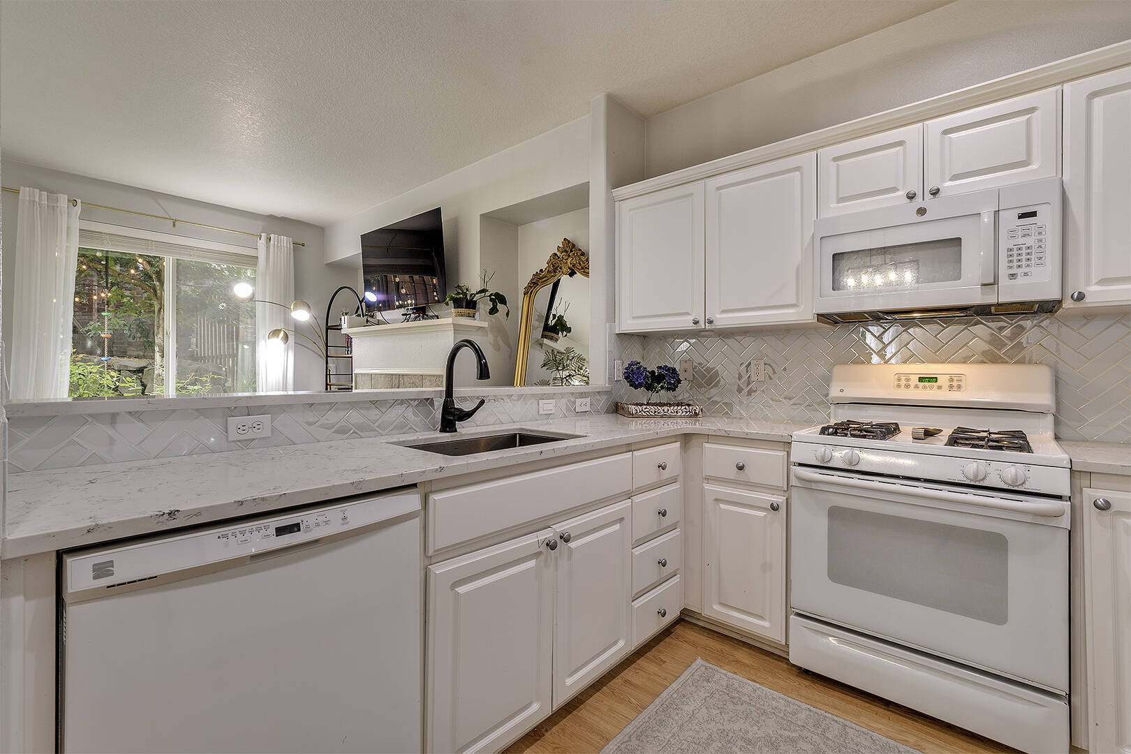  17206 NW Widgi Creek Ct  Beaverton, OR 97006