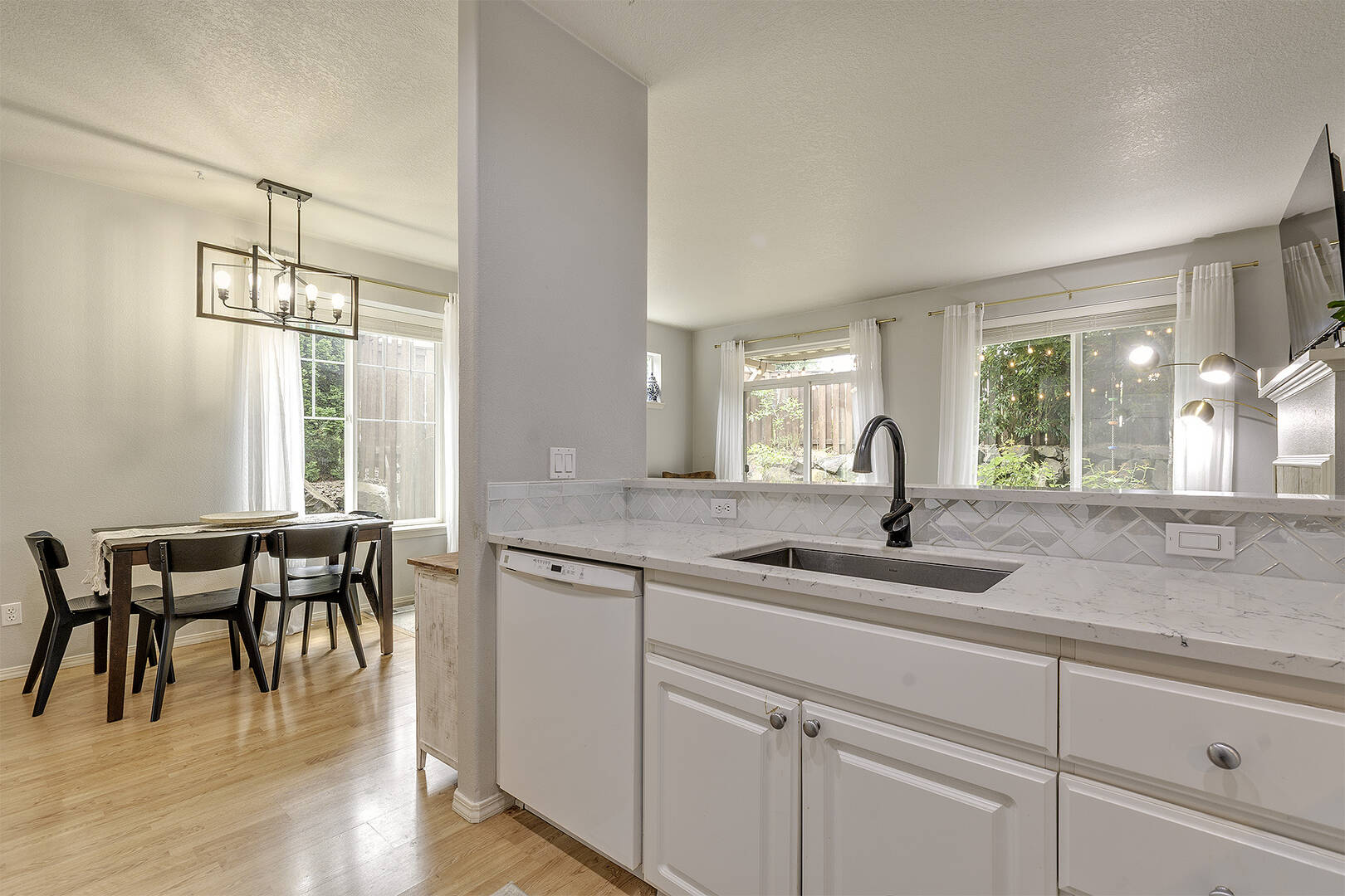  17206 NW Widgi Creek Ct  Beaverton, OR 97006