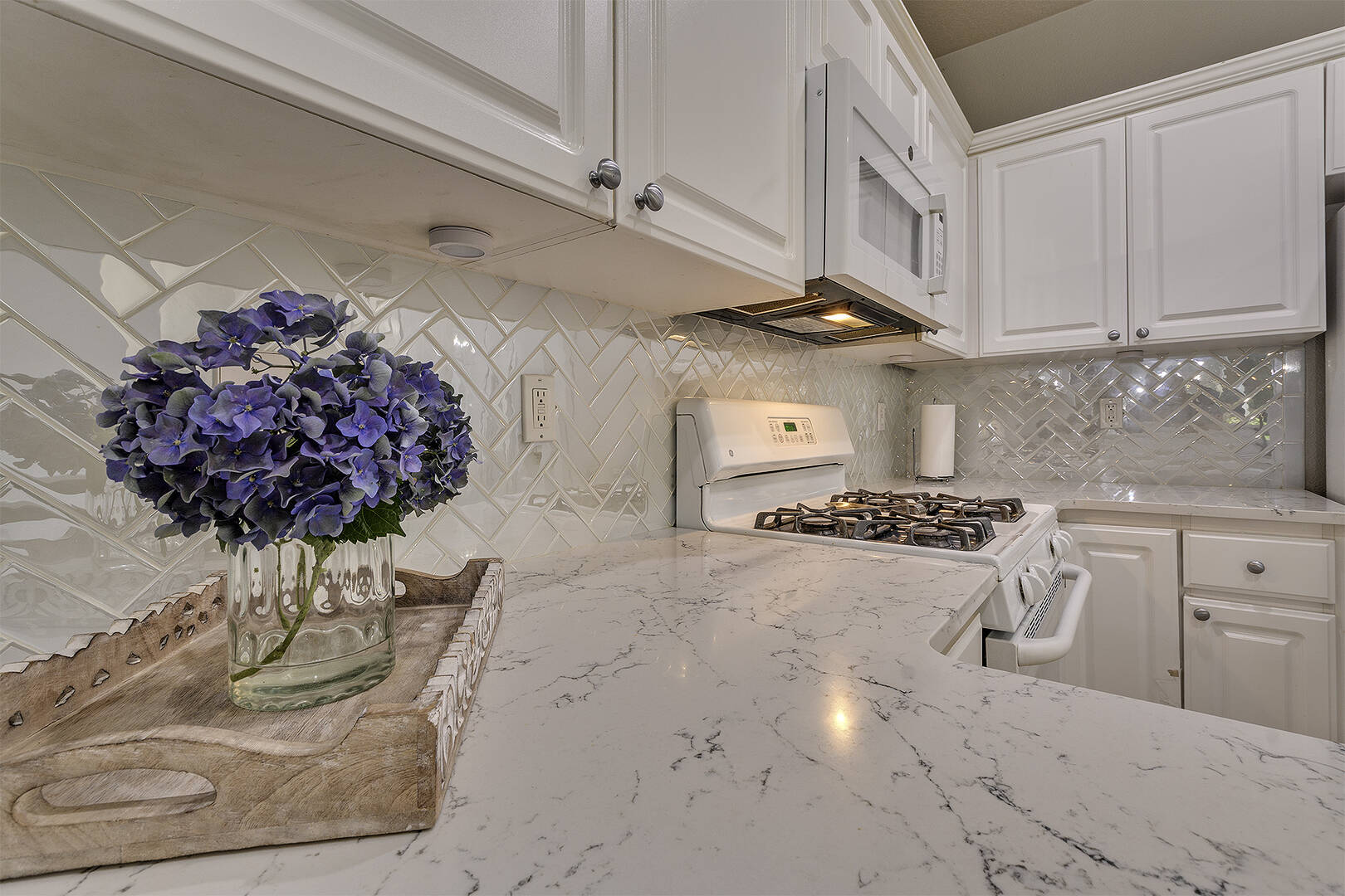  17206 NW Widgi Creek Ct  Beaverton, OR 97006