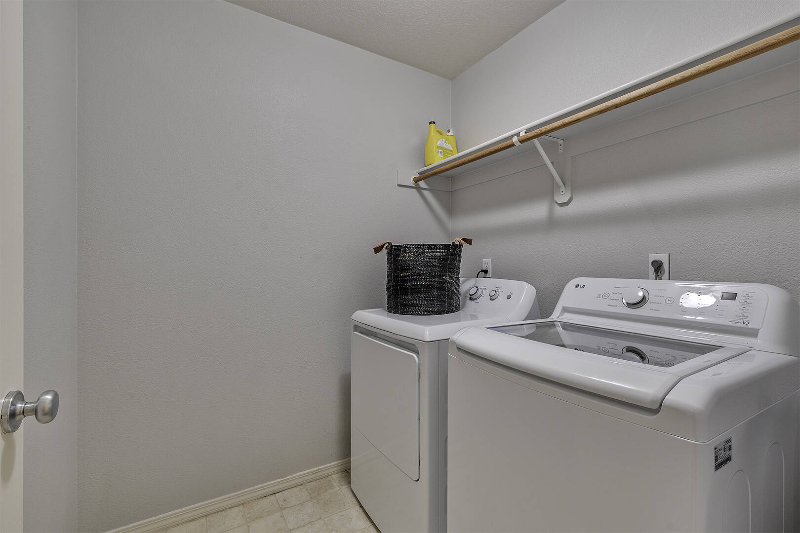  17206 NW Widgi Creek Ct  Beaverton, OR 97006
