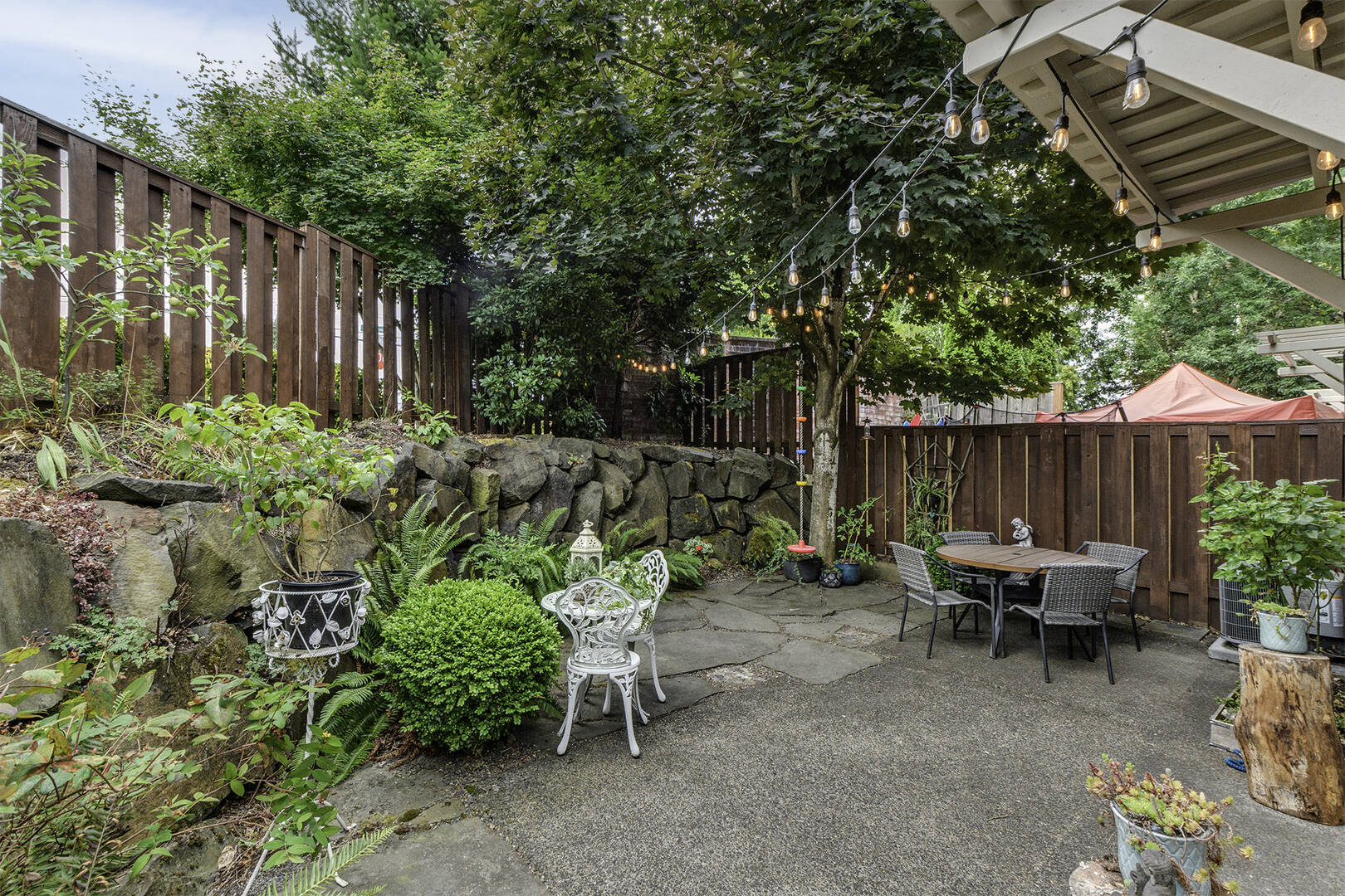  17206 NW Widgi Creek Ct  Beaverton, OR 97006