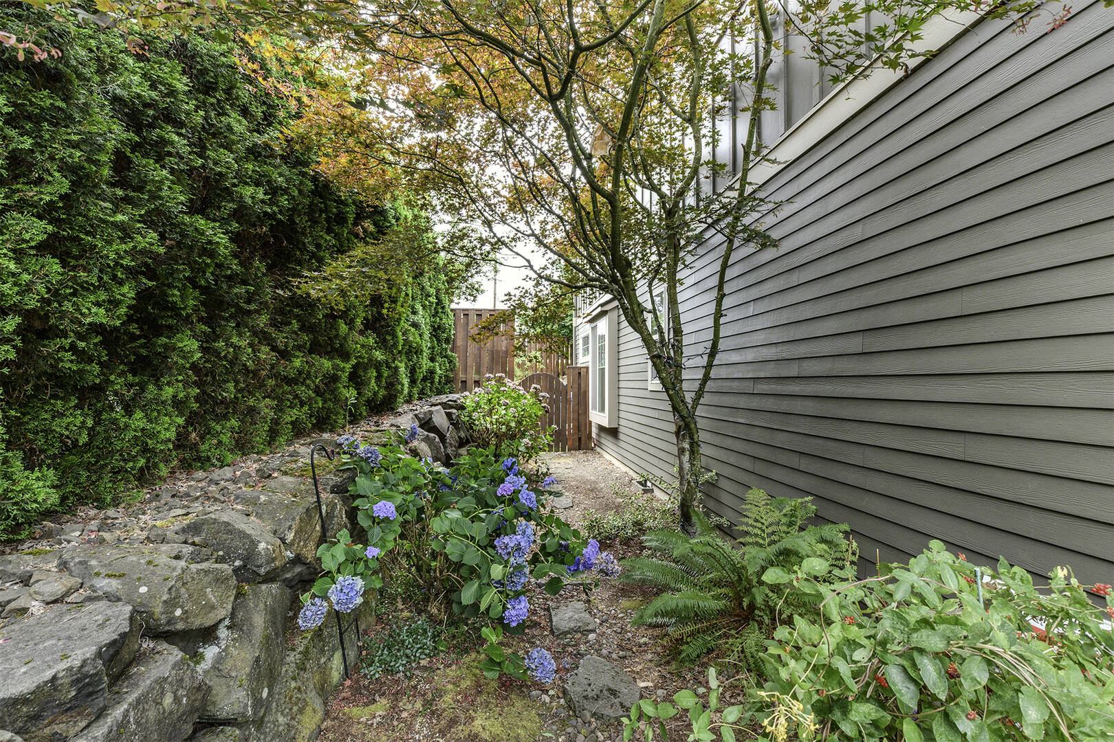  17206 NW Widgi Creek Ct  Beaverton, OR 97006