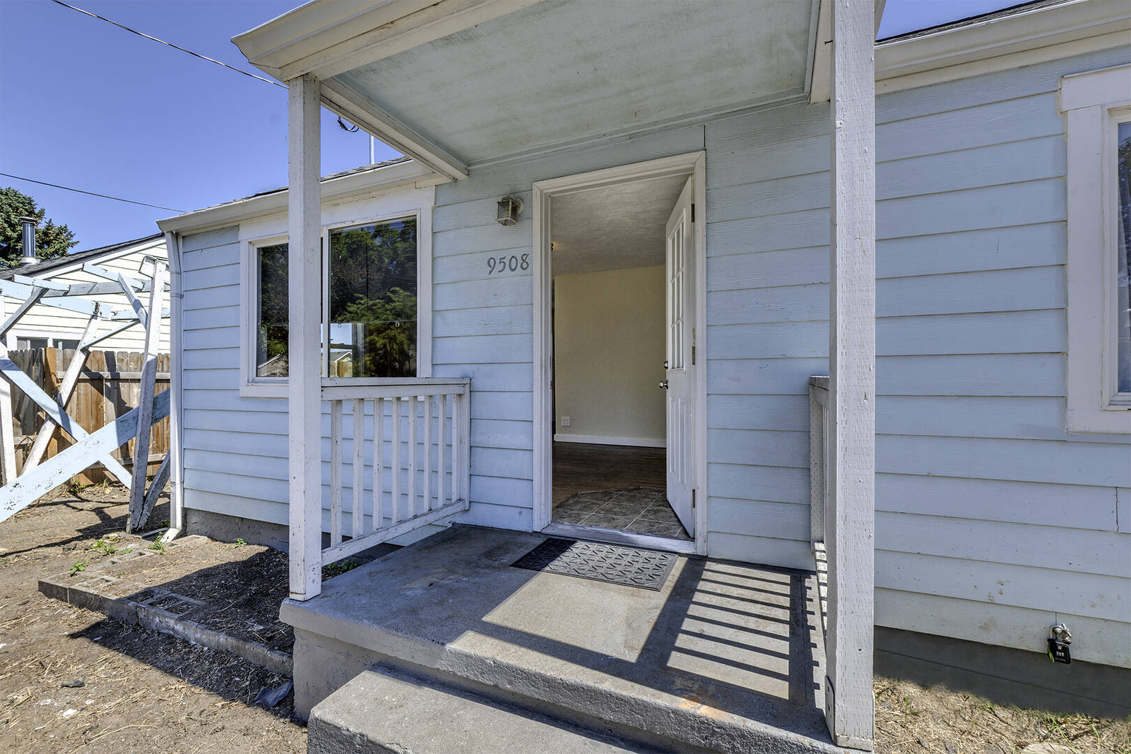 9508 NE Gertz Cir Portland, OR 97211
