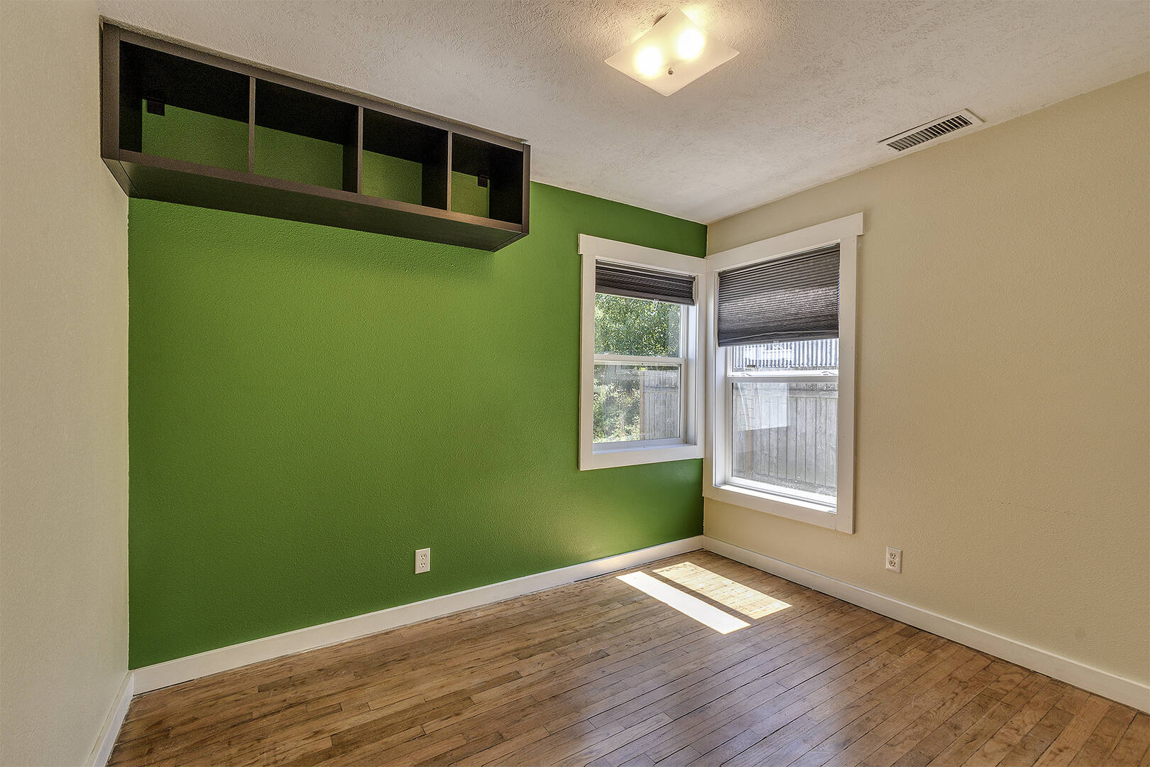9508 NE Gertz Cir Portland, OR 97211