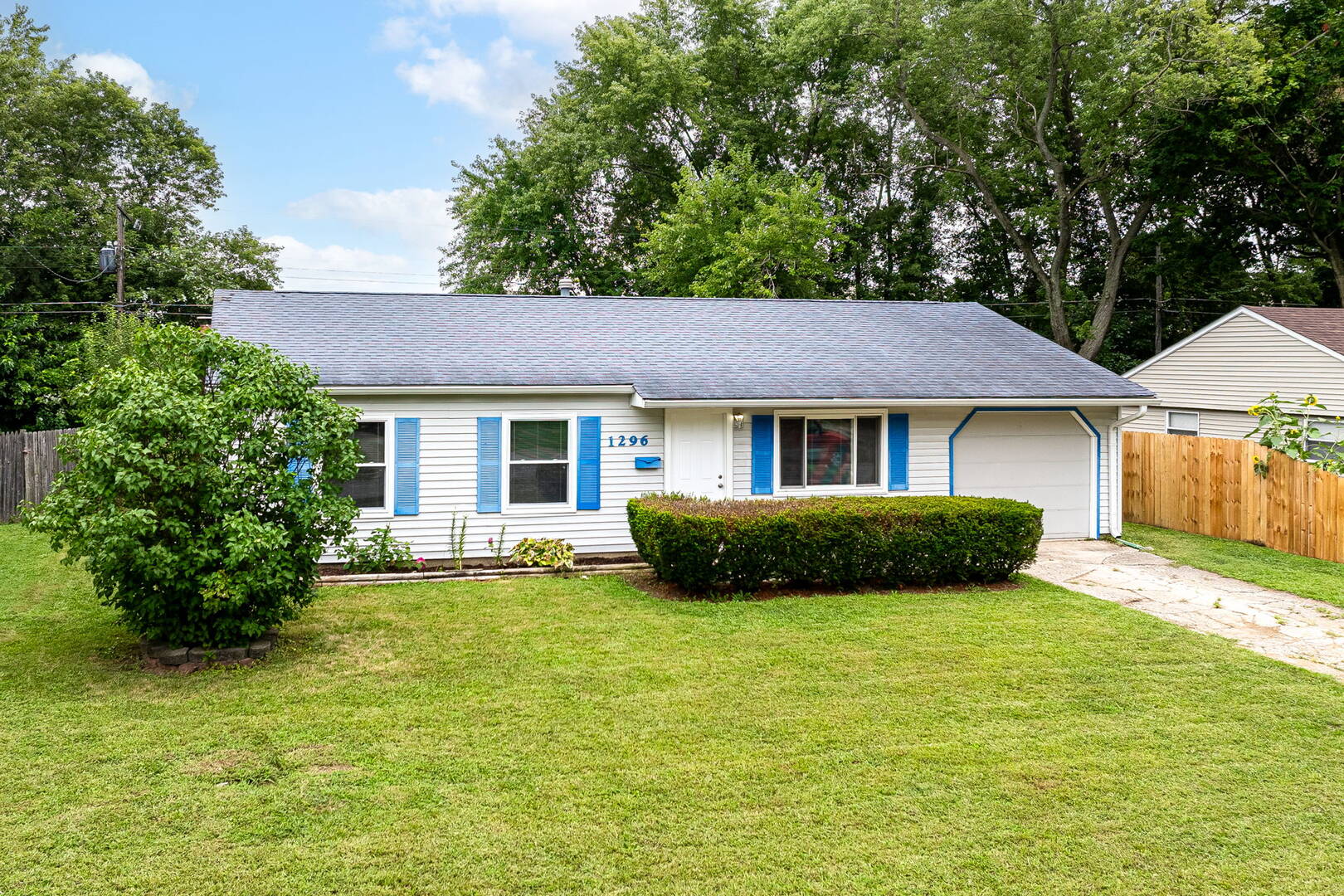 1296 Rolling Ridge Dr., Noblesville, IN 46060