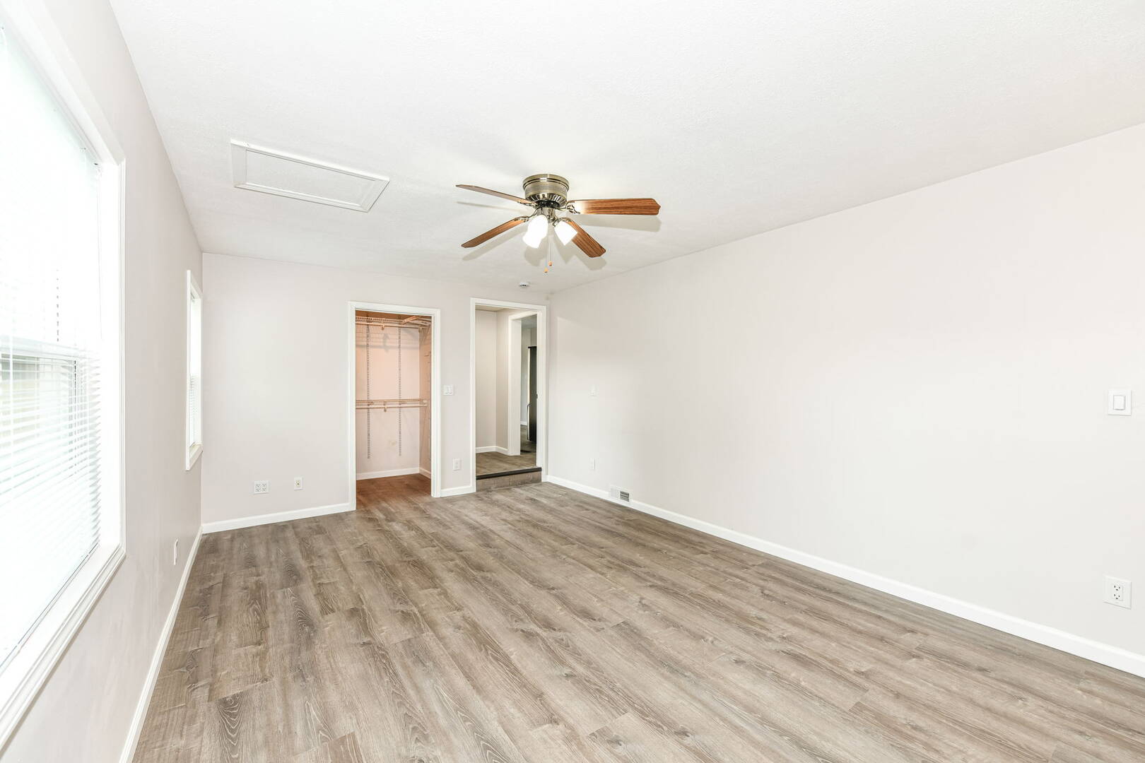 1296 Rolling Ridge Dr., Noblesville, IN 46060