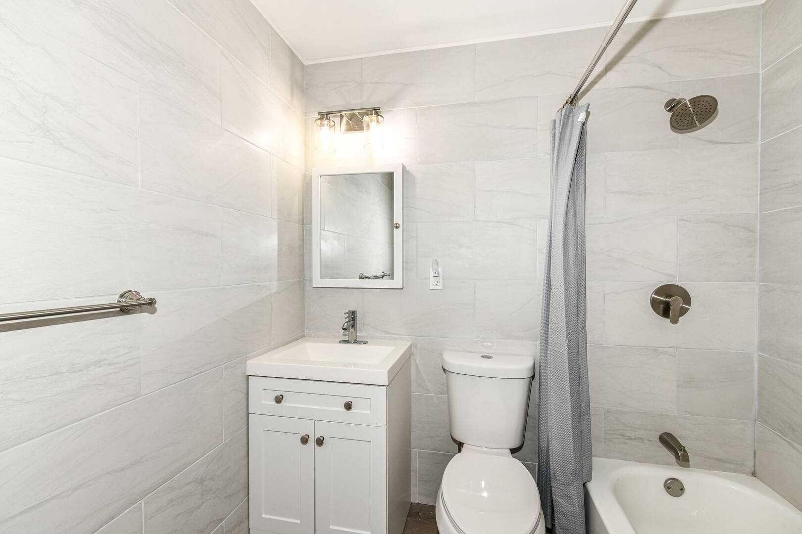 1296 Rolling Ridge Dr., Noblesville, IN 46060