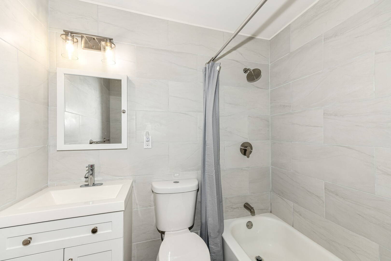 1296 Rolling Ridge Dr., Noblesville, IN 46060