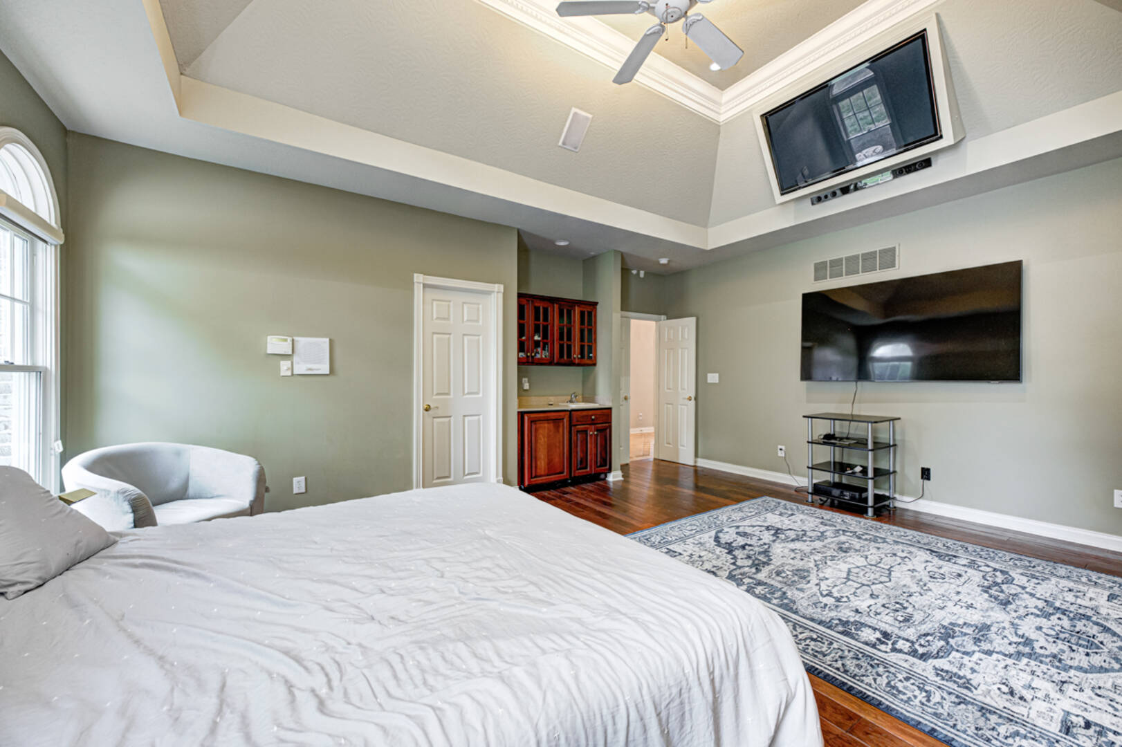 8101 Wellsbrook Dr. Indianapolis, IN 46278