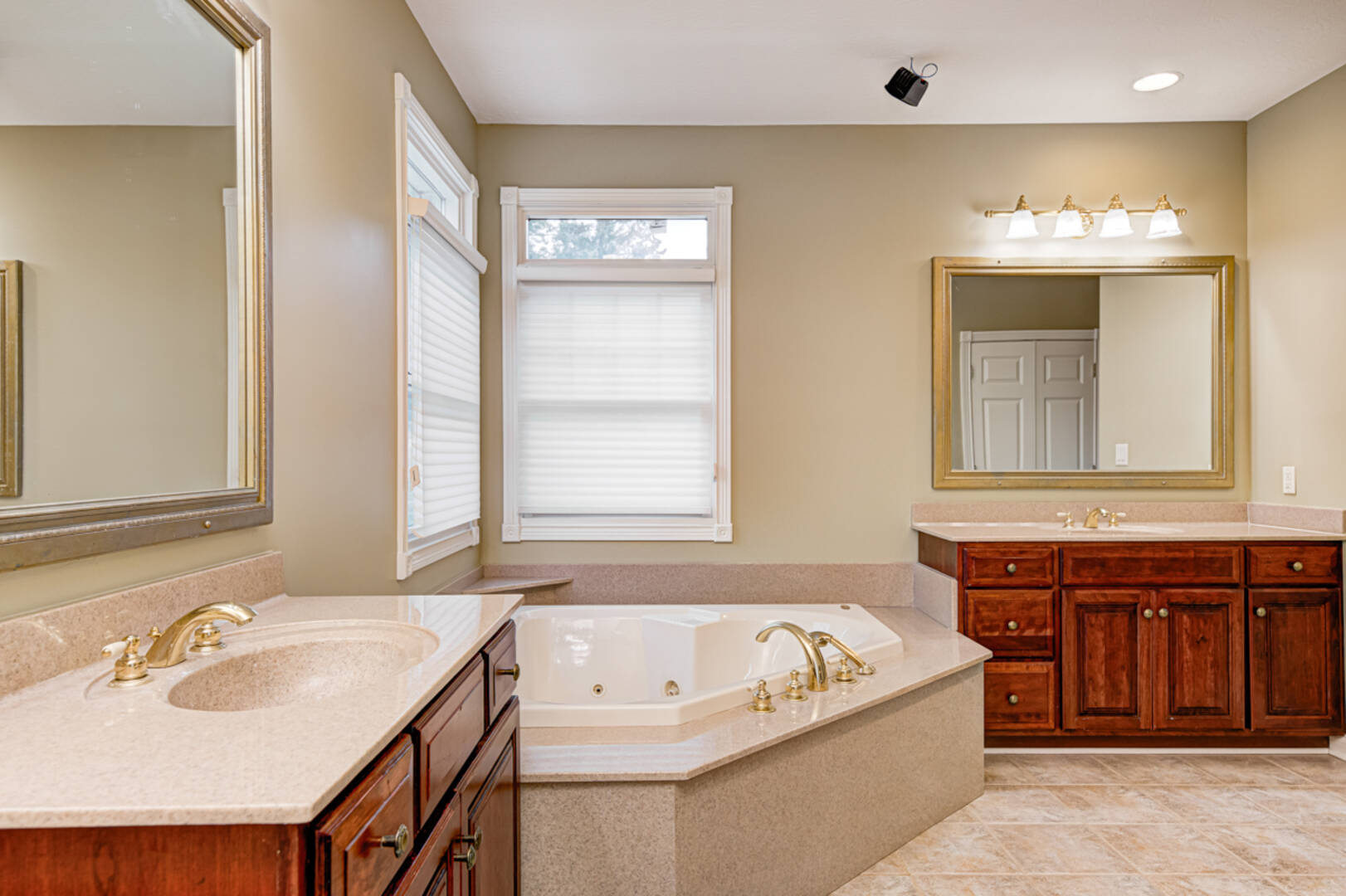 8101 Wellsbrook Dr. Indianapolis, IN 46278
