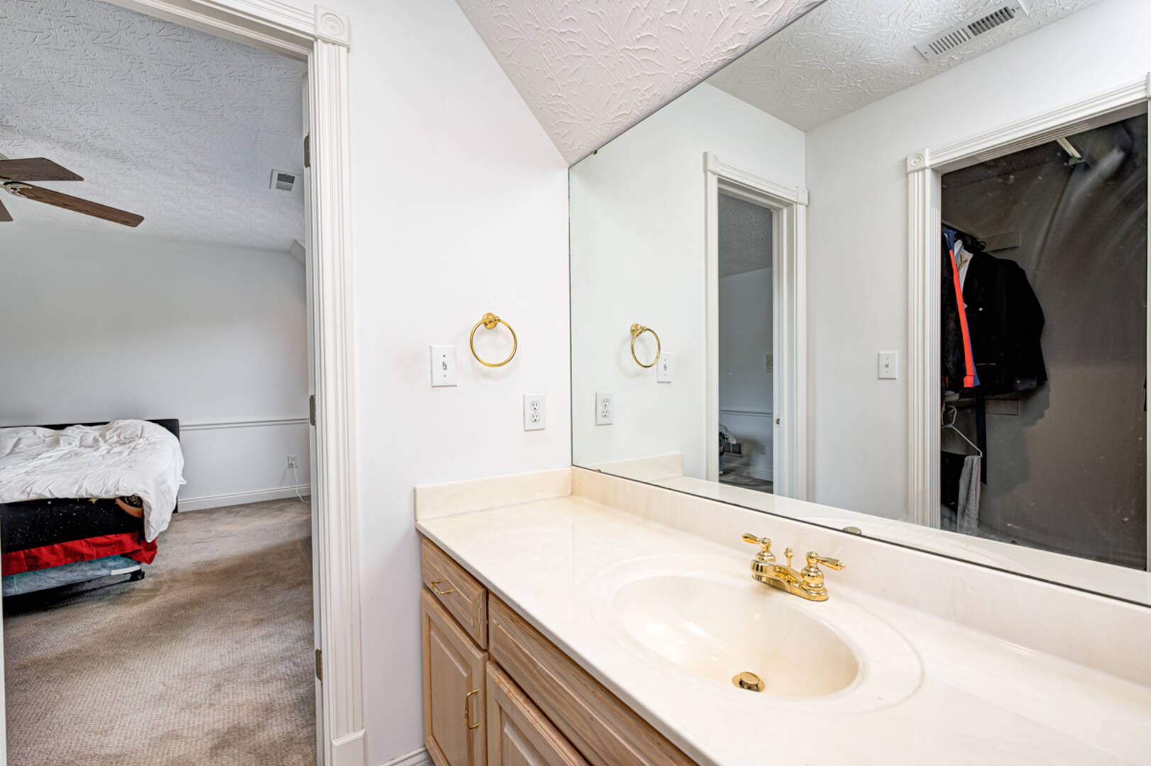 8101 Wellsbrook Dr. Indianapolis, IN 46278