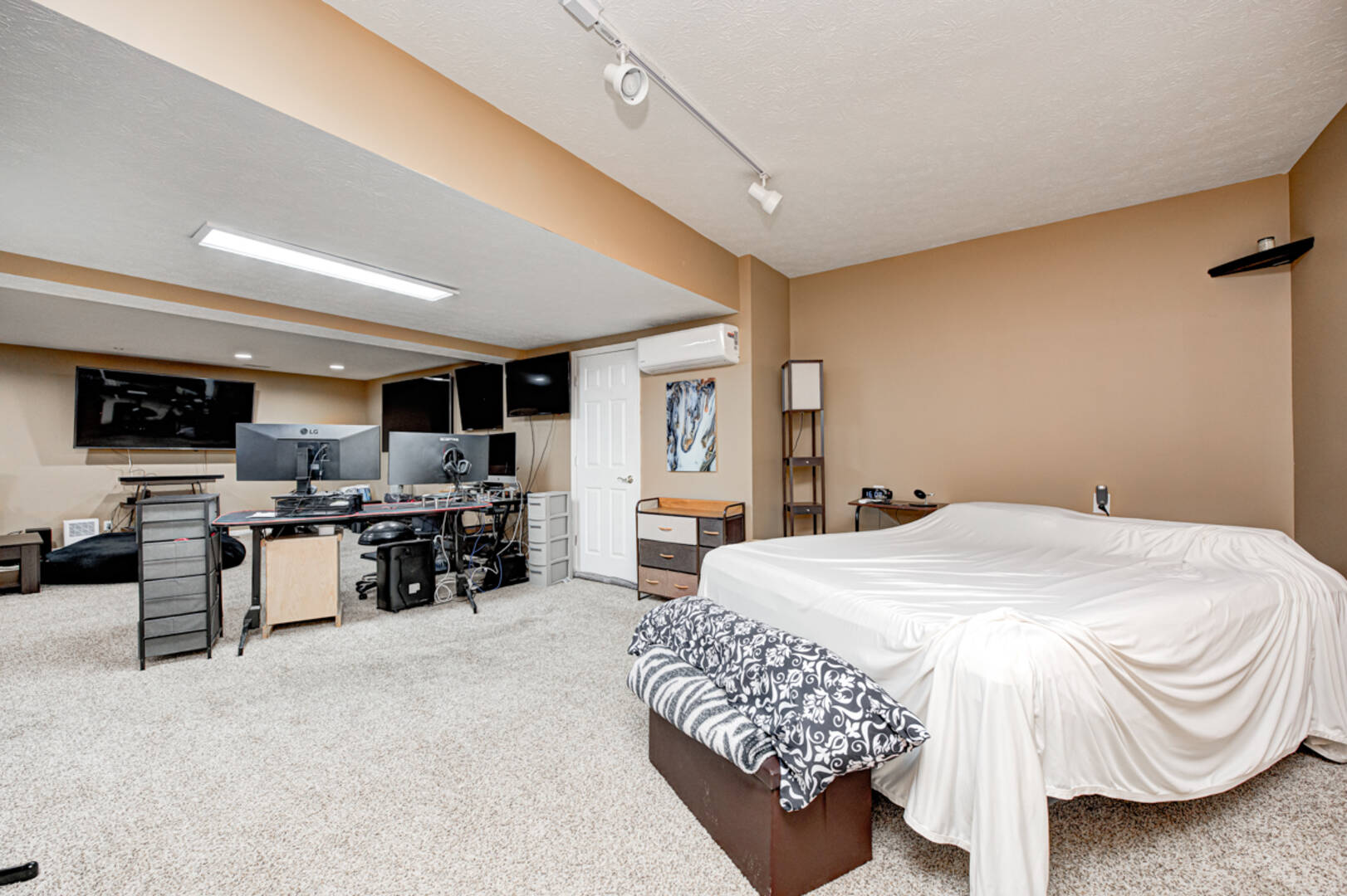 8101 Wellsbrook Dr. Indianapolis, IN 46278