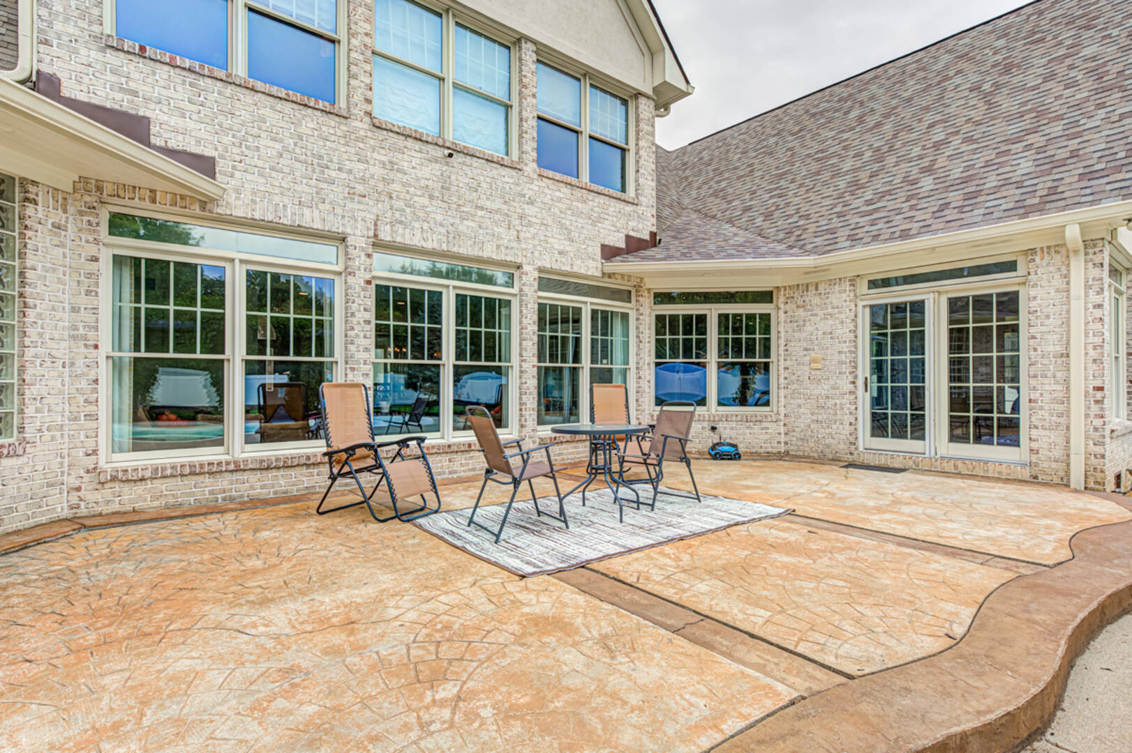 8101 Wellsbrook Dr. Indianapolis, IN 46278