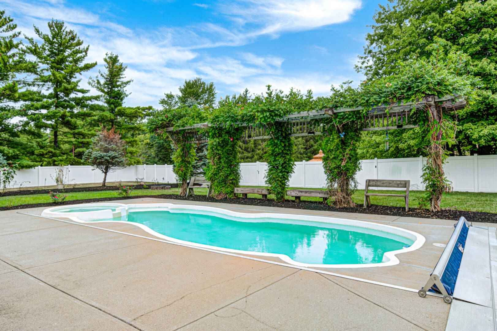 8101 Wellsbrook Dr. Indianapolis, IN 46278