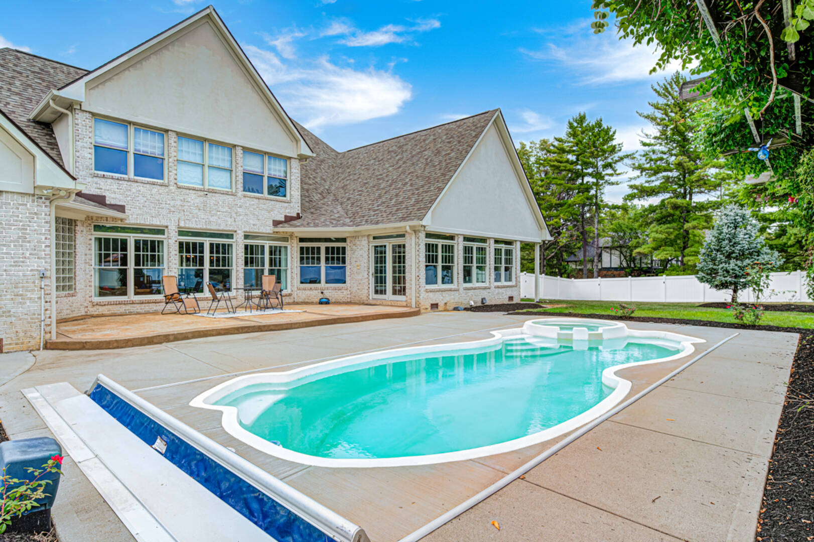 8101 Wellsbrook Dr. Indianapolis, IN 46278