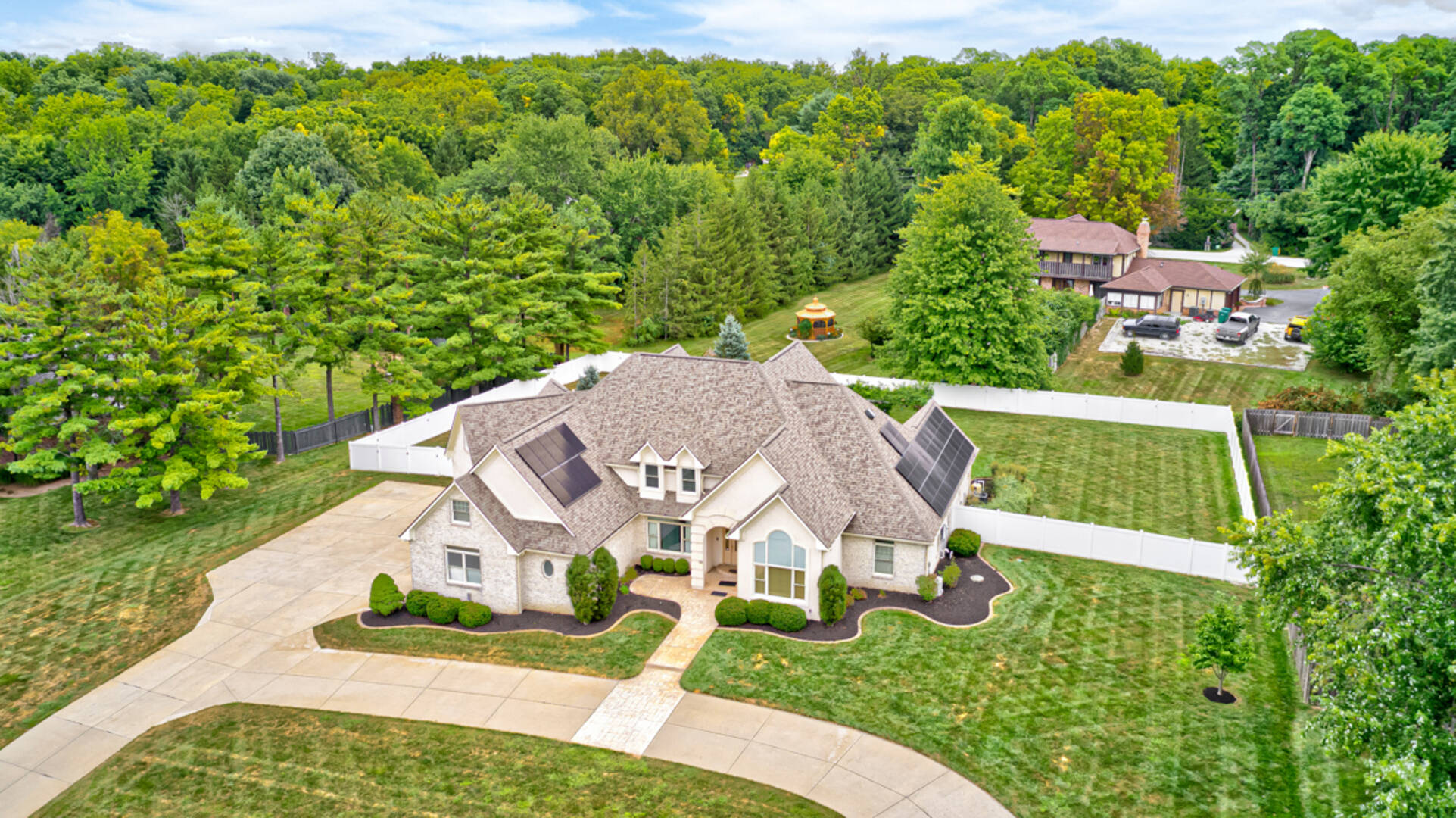 8101 Wellsbrook Dr. Indianapolis, IN 46278