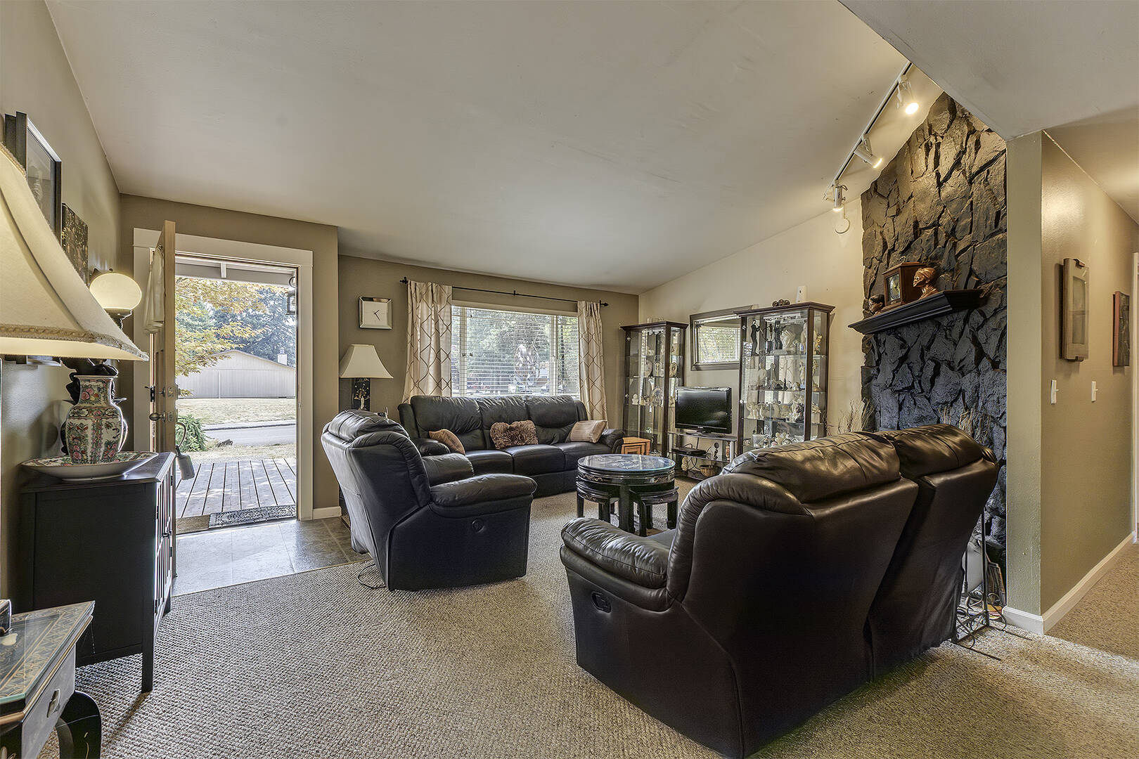 377 NW 183rd Ave Beaverton, OR 97006