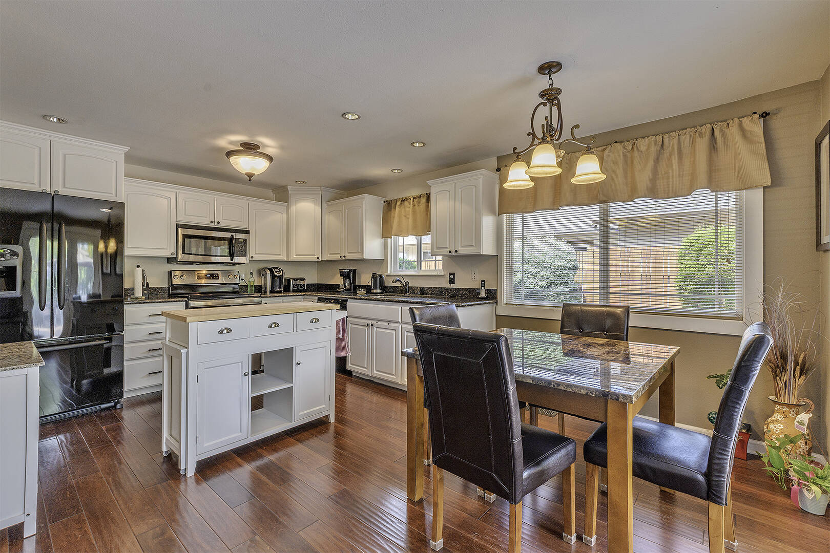 377 NW 183rd Ave Beaverton, OR 97006