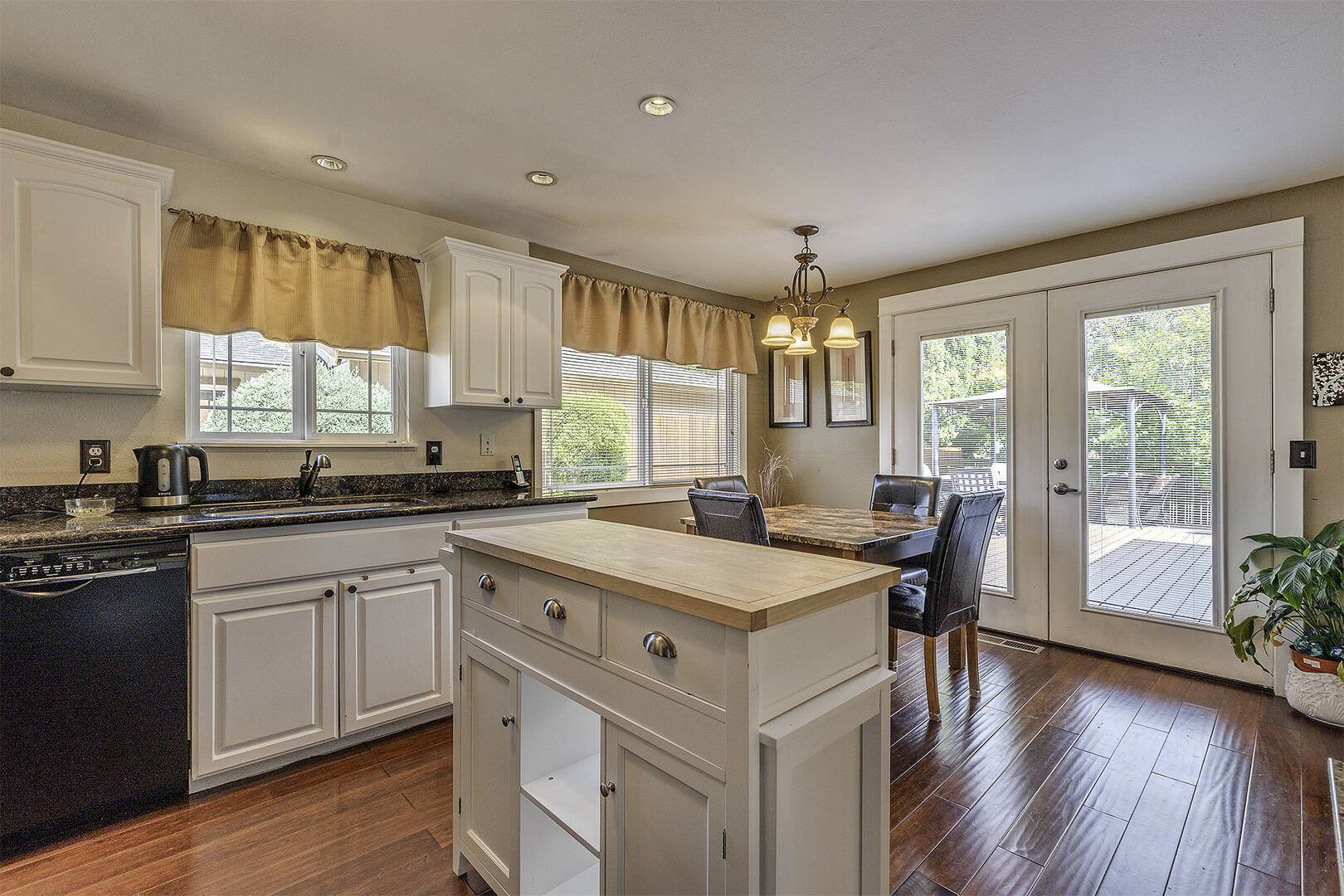 377 NW 183rd Ave Beaverton, OR 97006