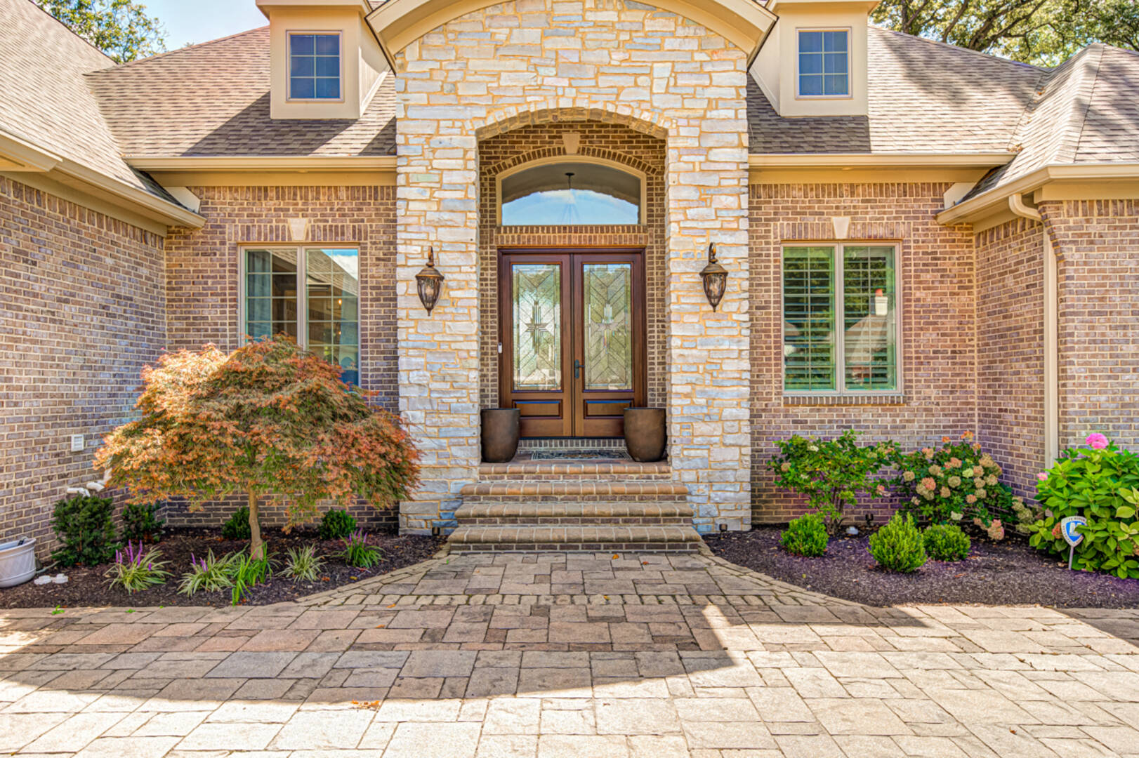8905 Stonebriar Dr.,  Indianapolis, IN 46259