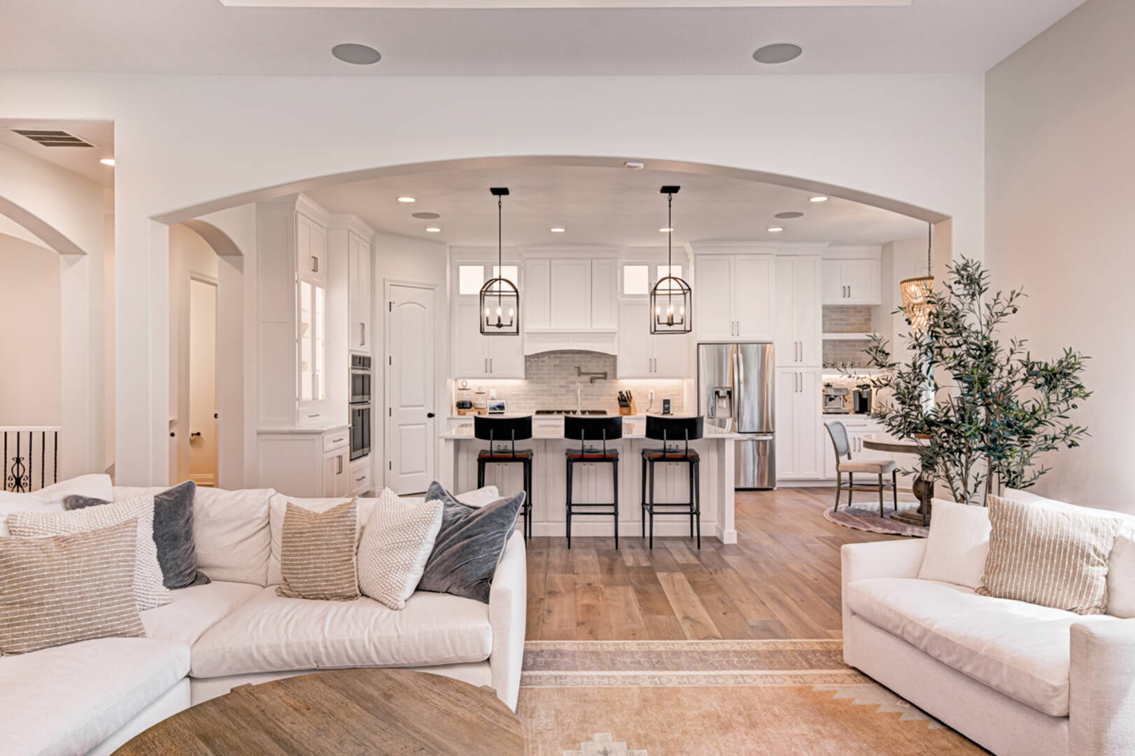8905 Stonebriar Dr.,  Indianapolis, IN 46259