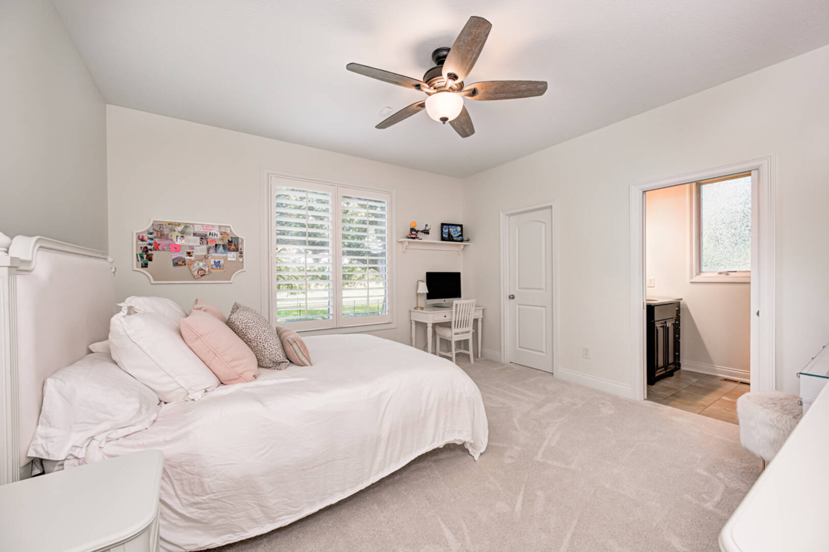 8905 Stonebriar Dr.,  Indianapolis, IN 46259