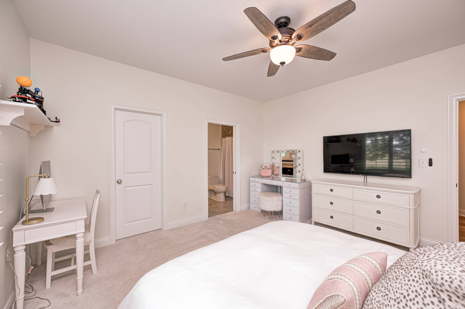 8905 Stonebriar Dr.,  Indianapolis, IN 46259