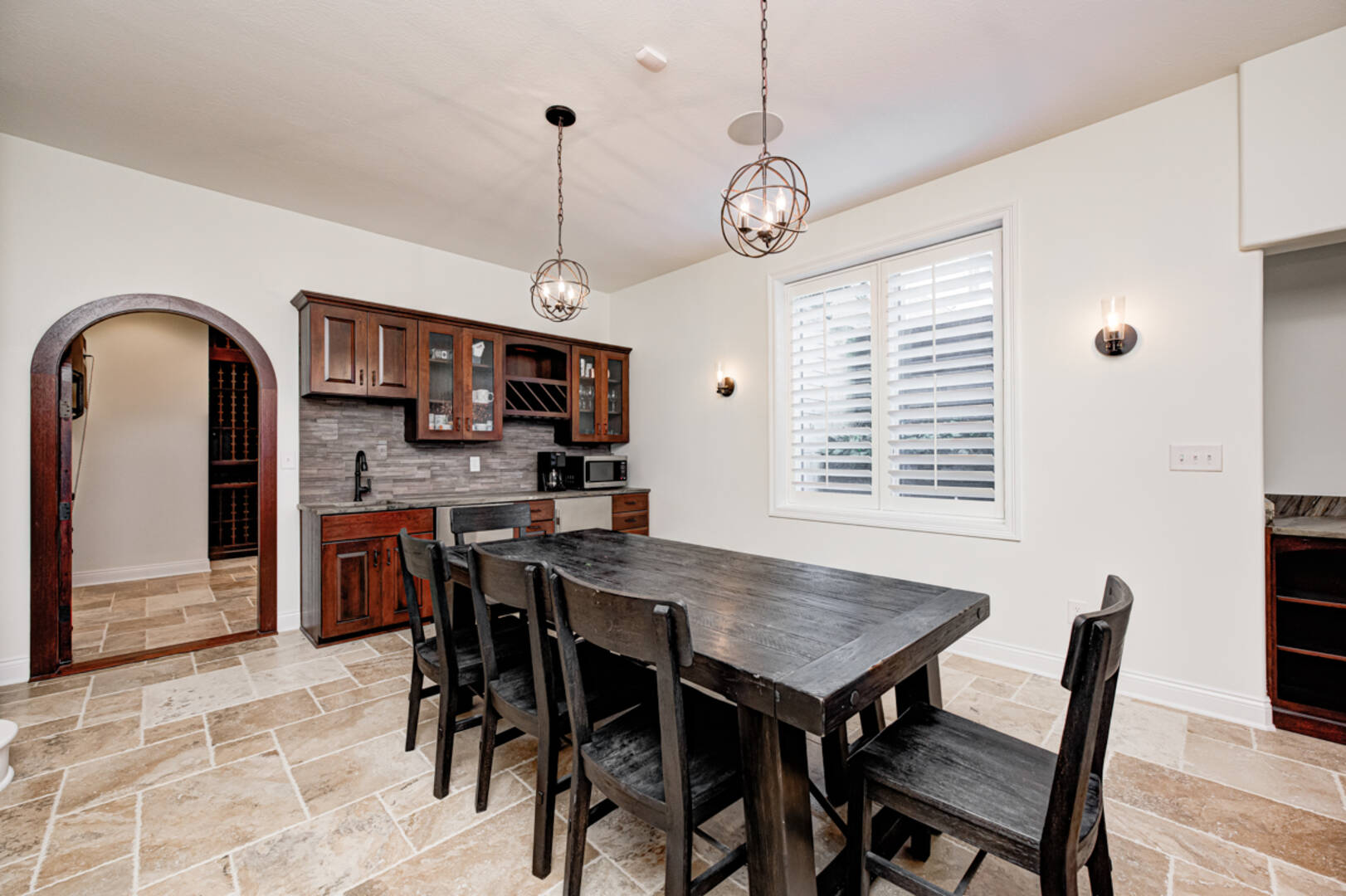 8905 Stonebriar Dr.,  Indianapolis, IN 46259