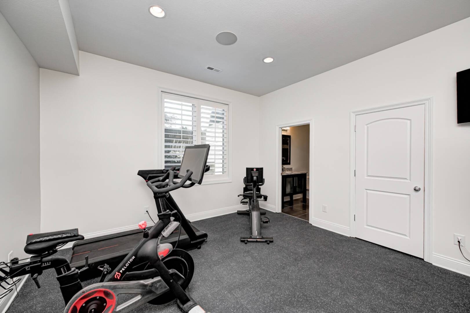 8905 Stonebriar Dr.,  Indianapolis, IN 46259
