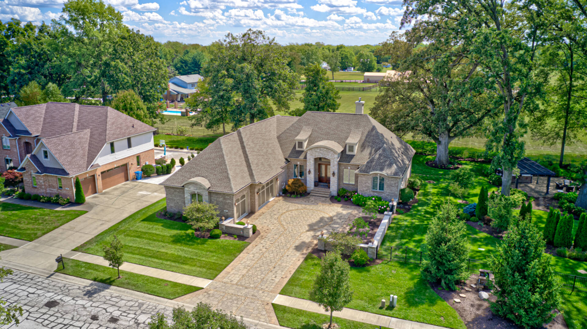 8905 Stonebriar Dr.,  Indianapolis, IN 46259