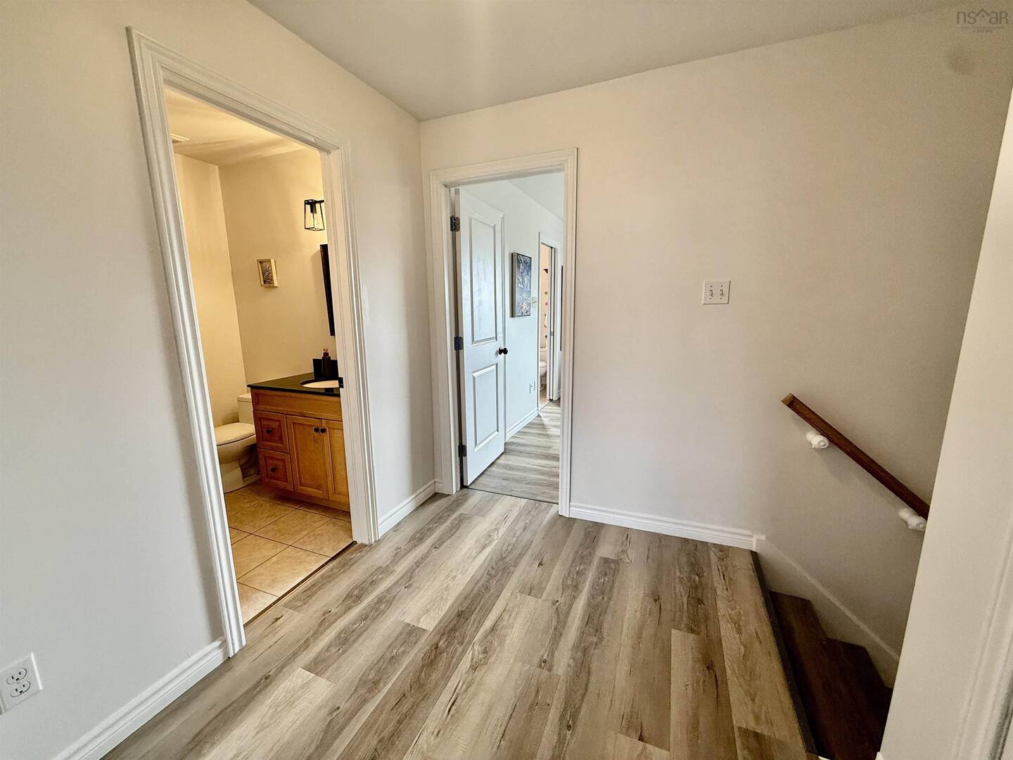 201 Nadia Dr Dartmouth, NS B3A0B1