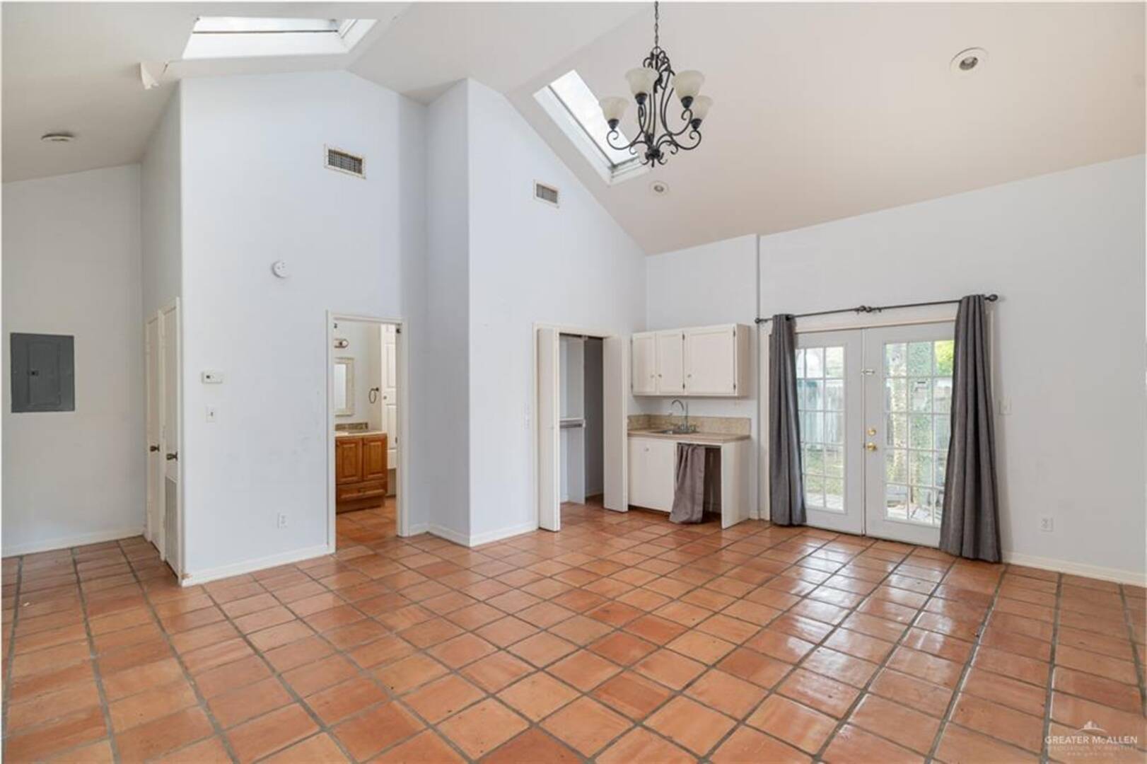 417 E Verbena Ave La Feria, TX 78559