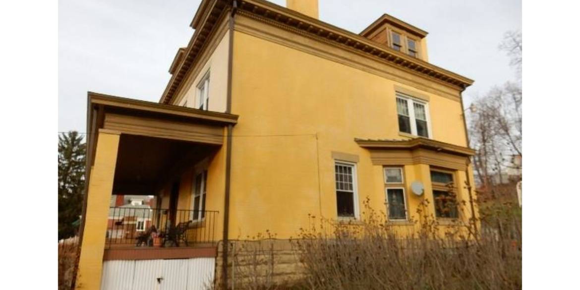 Brivity 40 Carrick Avenue Pittsburgh, PA 15210