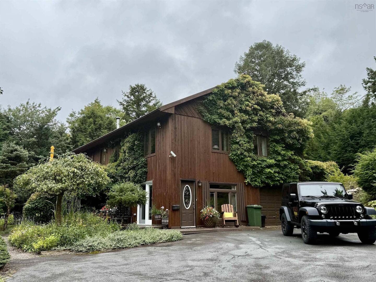 797 Cobequid Rd Lower Sackville, NS B4C4A2