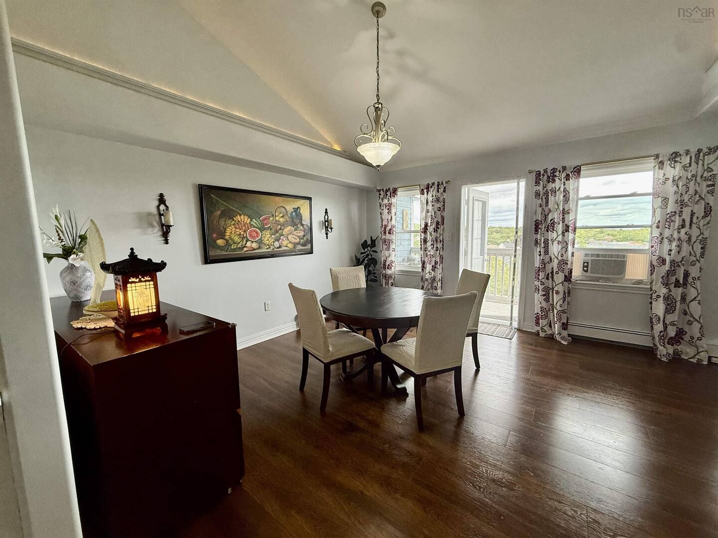 411 512 Parkland Dr Halifax, NS B3S1N1