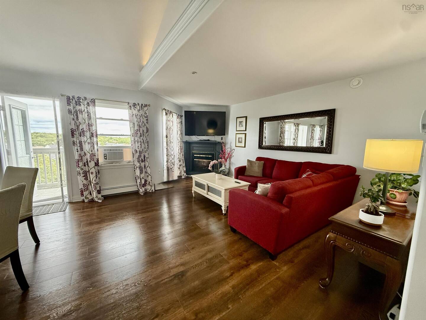 411 512 Parkland Dr Halifax, NS B3S1N1