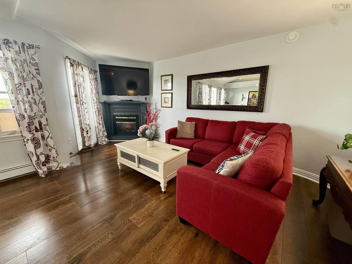 411 512 Parkland Dr Halifax, NS B3S1N1