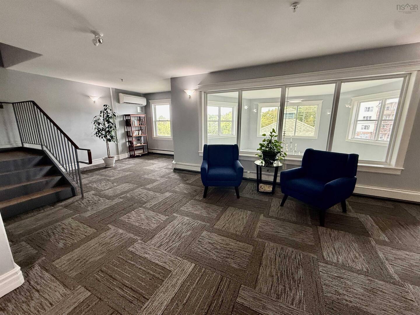 411 512 Parkland Dr Halifax, NS B3S1N1