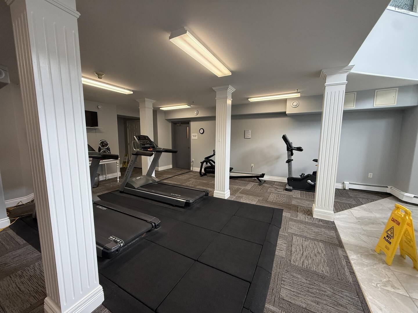 411 512 Parkland Dr Halifax, NS B3S1N1