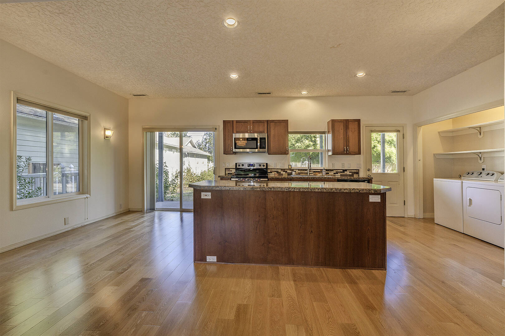6675 NE Birch St Hillsboro, OR 97124