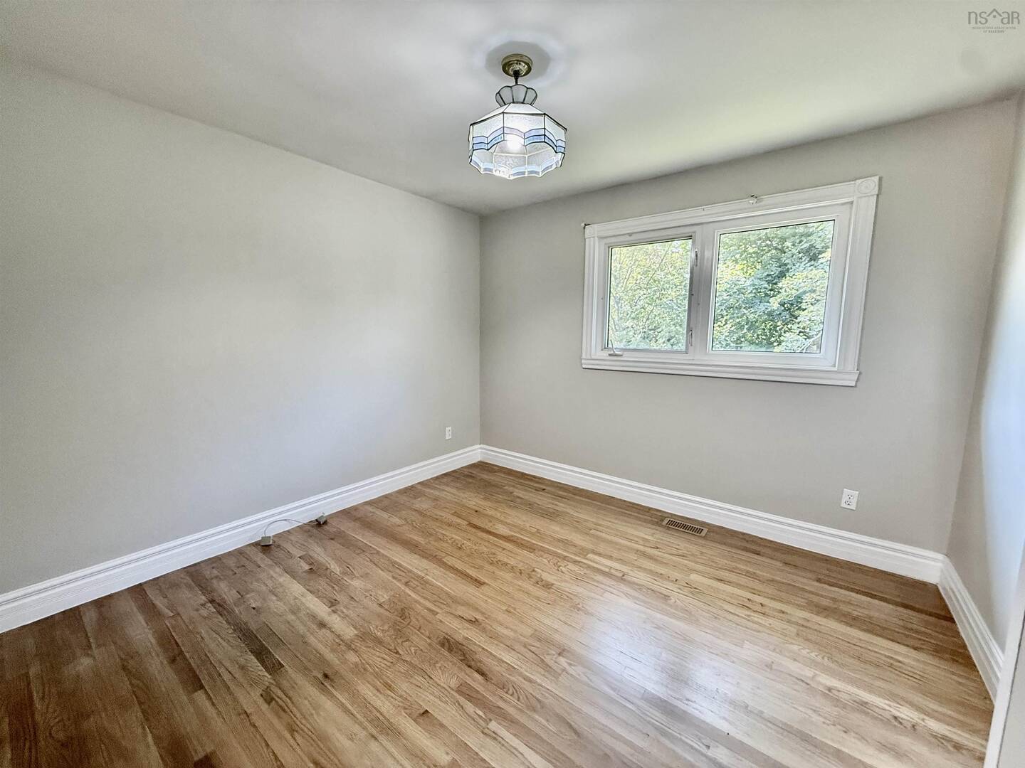 2 Laurentian Dr Halifax, NS B3M3G3