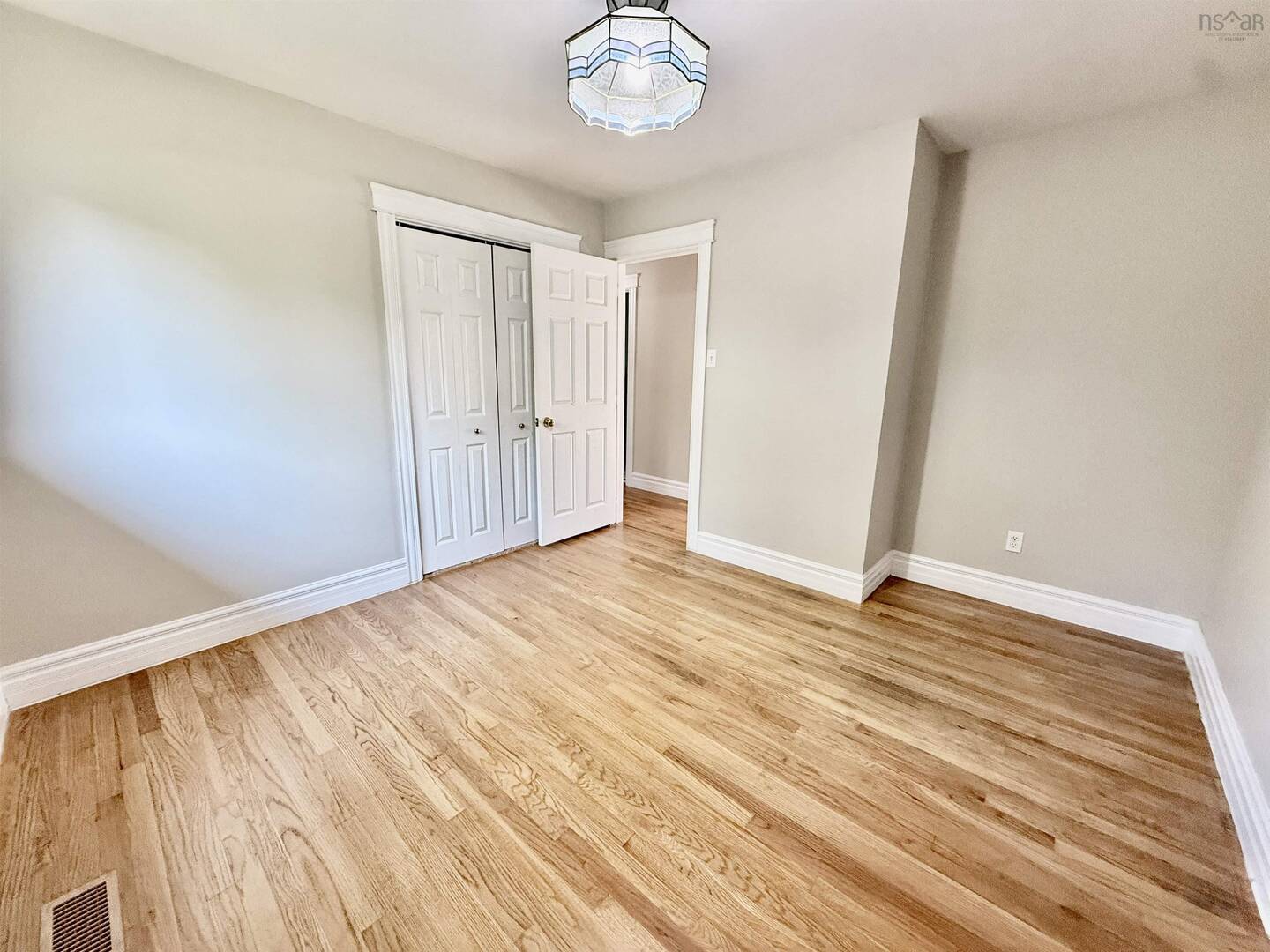 2 Laurentian Dr Halifax, NS B3M3G3