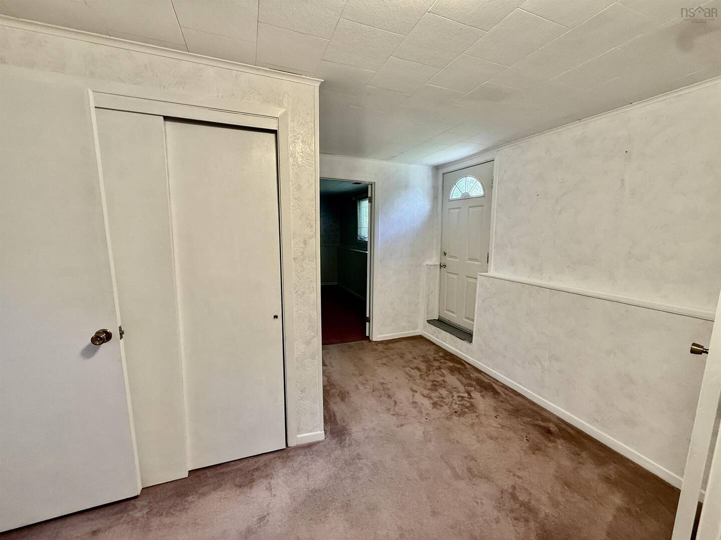 2 Laurentian Dr Halifax, NS B3M3G3