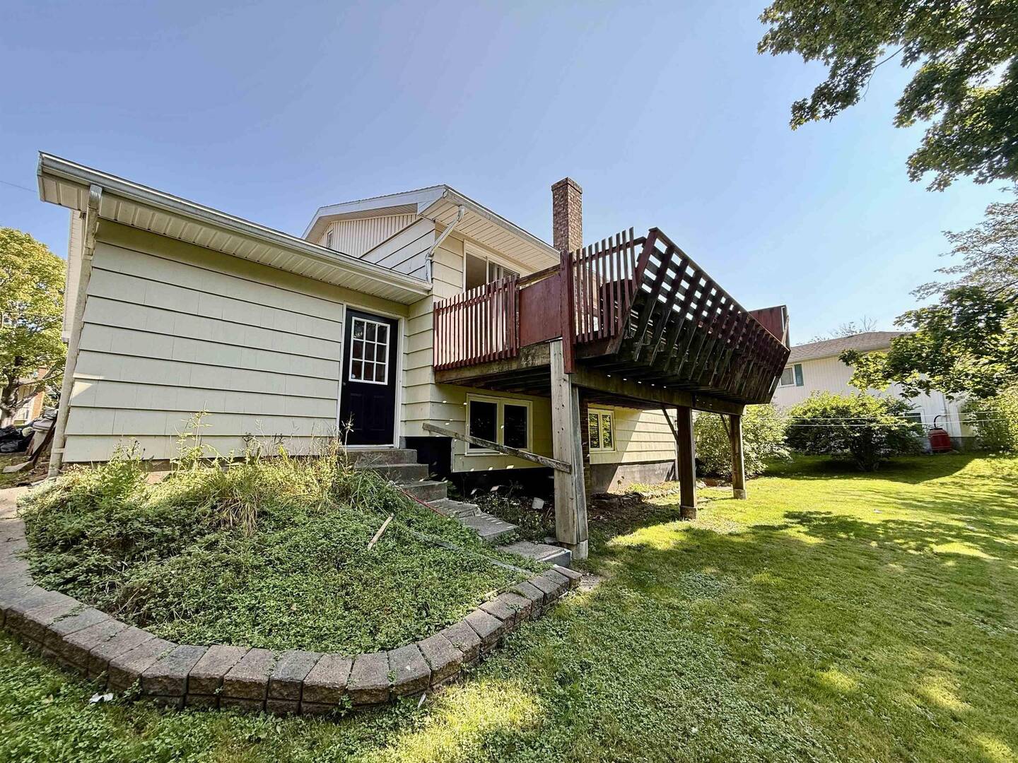 2 Laurentian Dr Halifax, NS B3M3G3