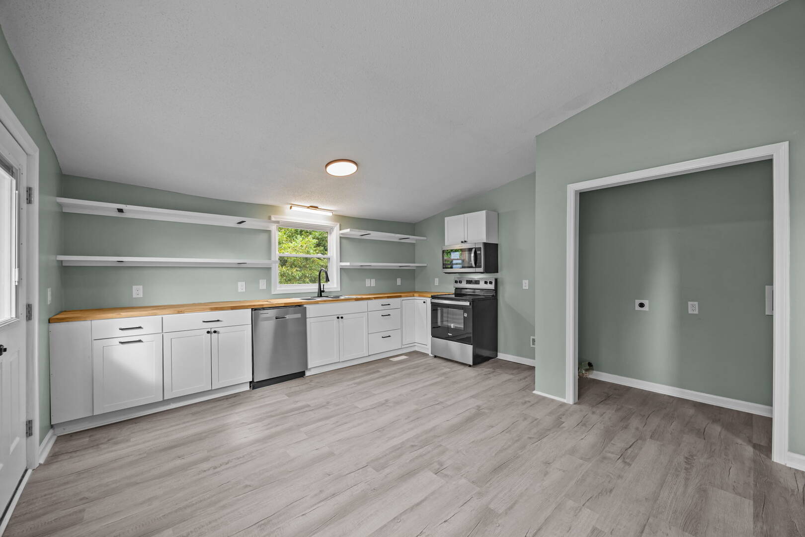 608 Montgomery Street Reidsville, NC 27320