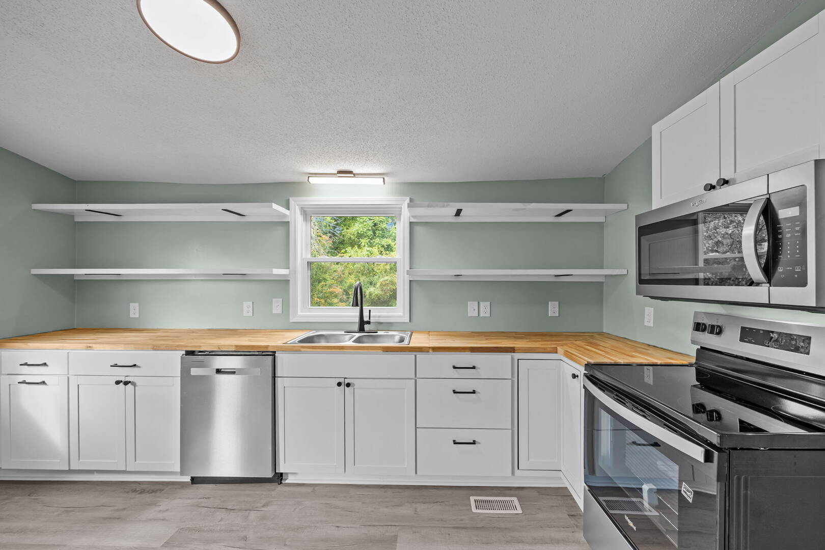 608 Montgomery Street Reidsville, NC 27320