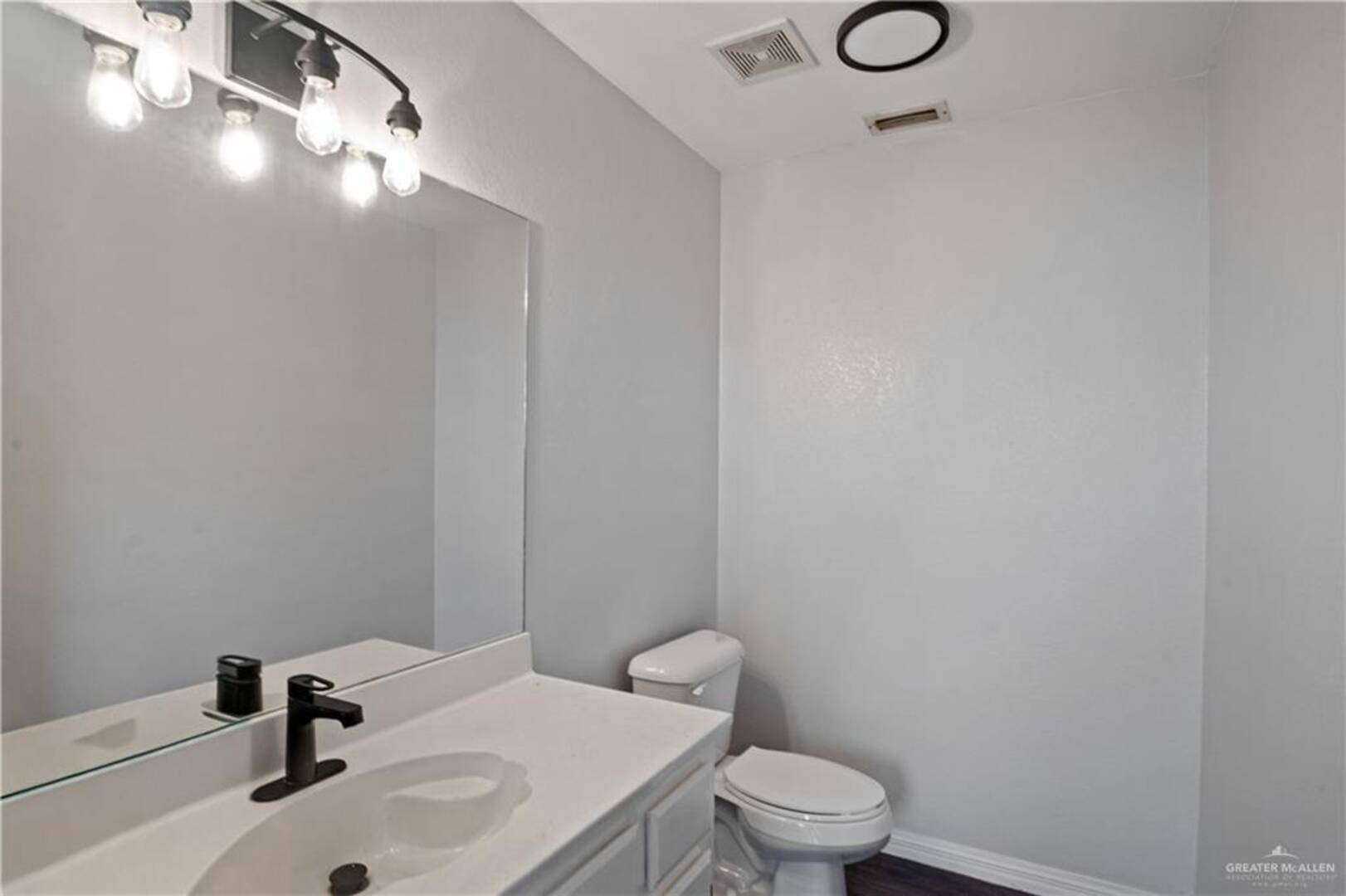 886 Quail Hollow Dr Weslaco, TX 78596